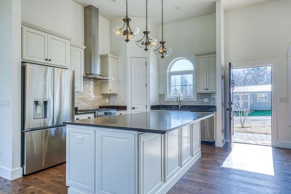 0C79DB64-39EF-4976-98EA-648622560876