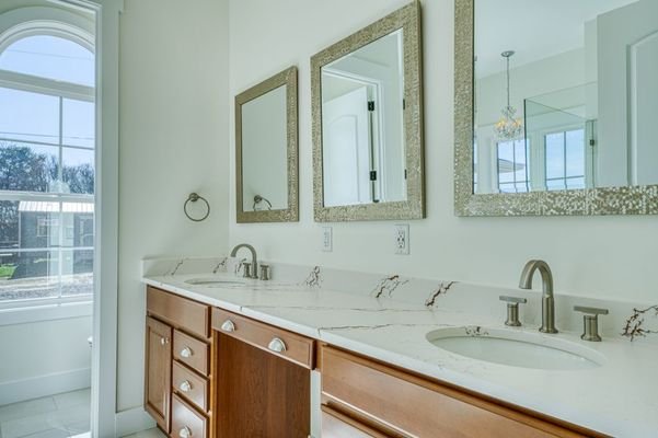 119C2EE5-8FDA-4DC7-B2F6-52F8E078D4A3