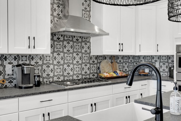 B6562D47-9652-451E-87E0-65FD1E8B82C0