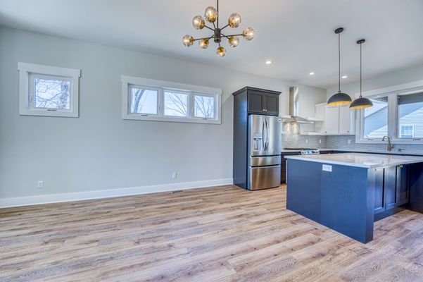 D06228A6-00B7-4907-A13B-4D08361F1582