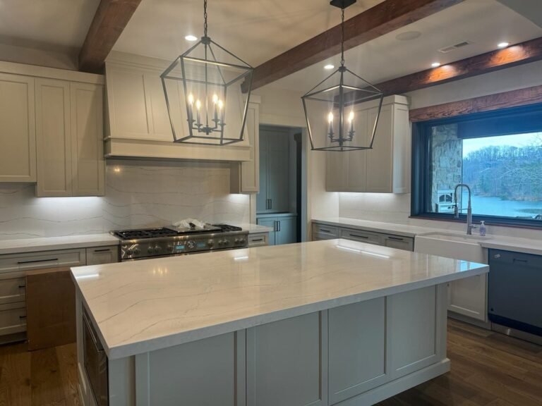 D5EBFC18-EC07-47DC-BDE7-D59FFD221077_1_105_c