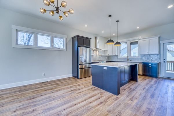 DD6CEEE7-C111-496F-B13A-BA7C74661301