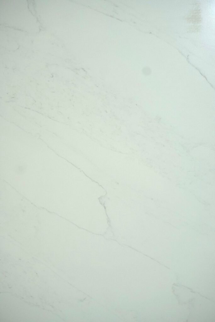 Quartz Calacatta Mont Blanc