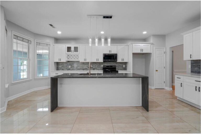 EA9D7A39-72A2-48B0-9805-382276954B4E_1_105_c